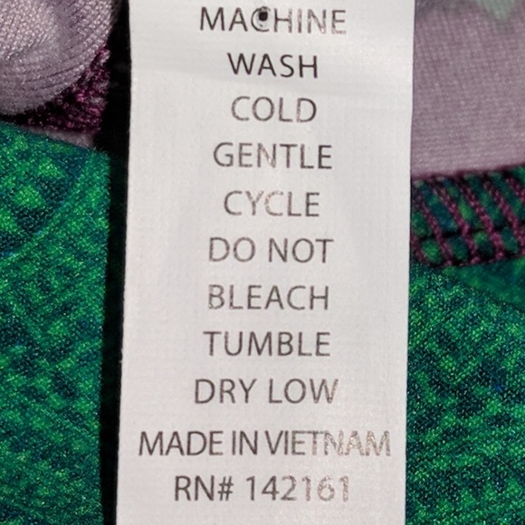 NWOT LULAROE SQUARES ONE SIZE LEGGINGS. - Picture 4 of 7